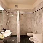按特拉公寓 公寓式酒店 Antella