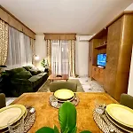 按特拉公寓 4* Antella