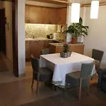 按特拉公寓 公寓式酒店 Antella